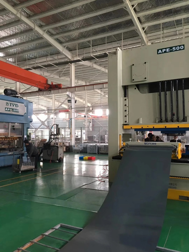 Máy ép khung thép chính xác trục khuỷu đôi