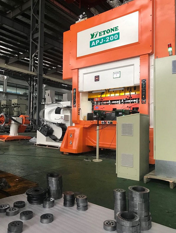 Máy ép lõi động cơ tốc độ cao Máy dập Máy ép điện